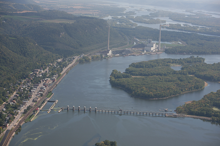 Lock and Dam 4