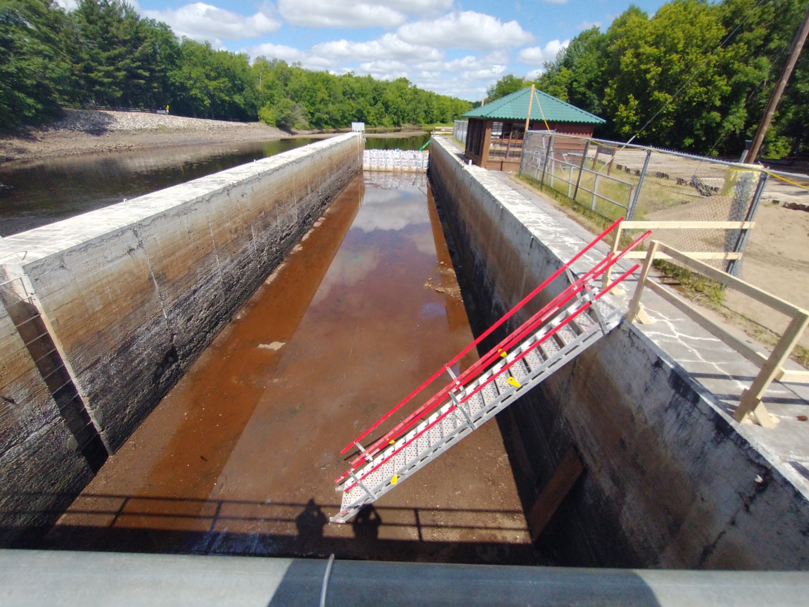 Downstream lock chamber